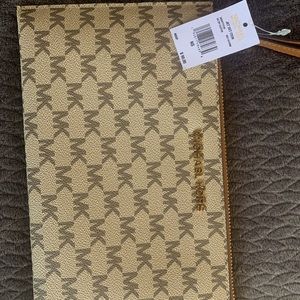Michael kors mini bag